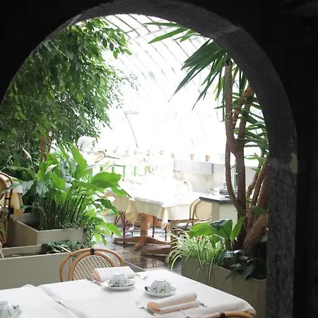 فندق Chateau D'hassonville