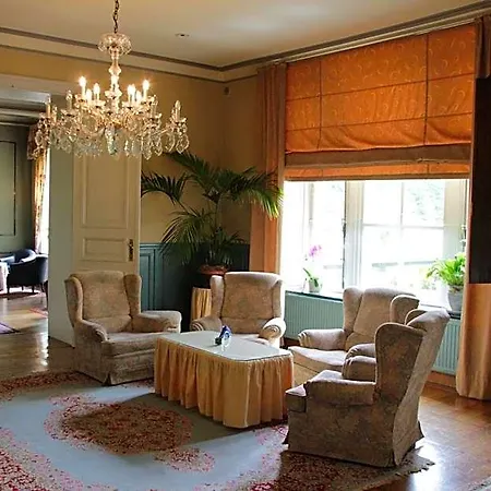 Chateau D'hassonville מלון 3*