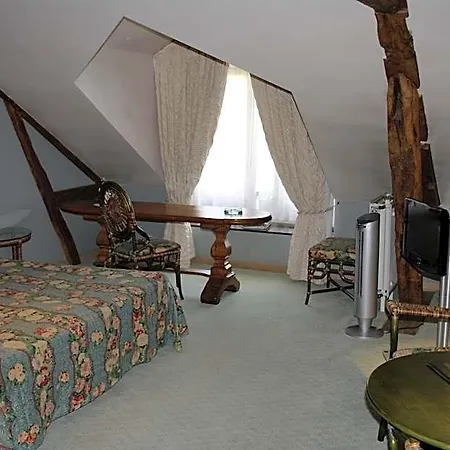 Chateau D'hassonville מלון 3*